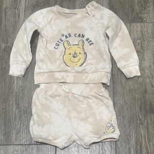 Winni The Pooh Disney Outfit